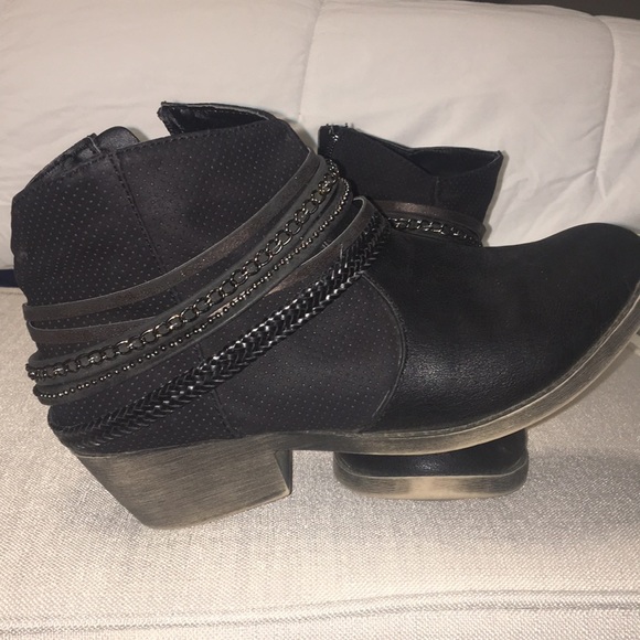 Booties - Picture 2 of 7